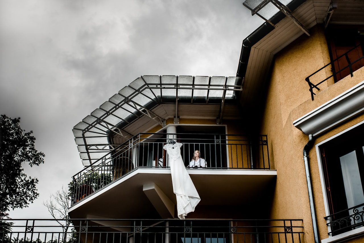 La mariée se prépare à l'Hôtel Les Tresoms