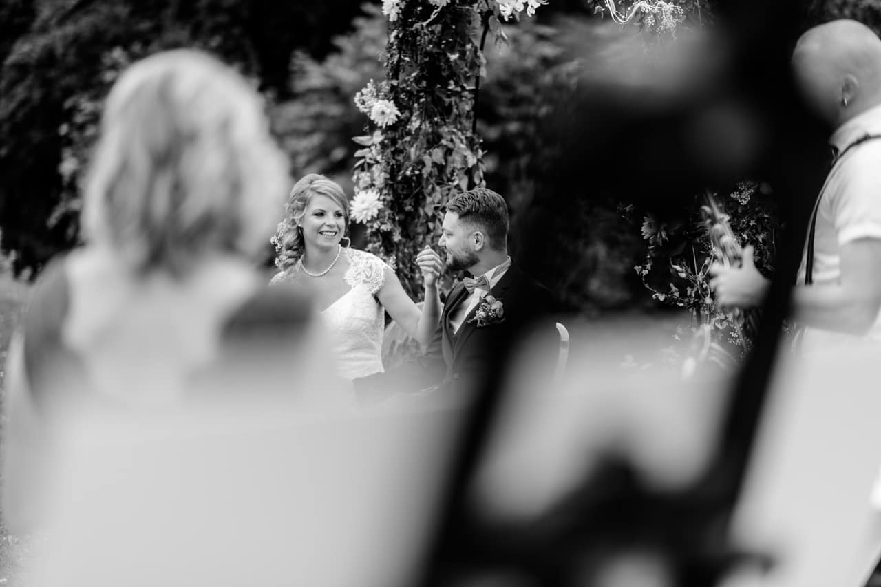 Emotion de mariage pour le couple