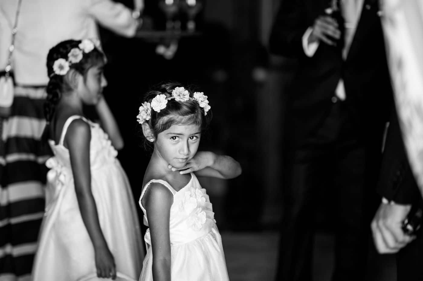 Beaucoup d'enfants assistent à la cérémonie