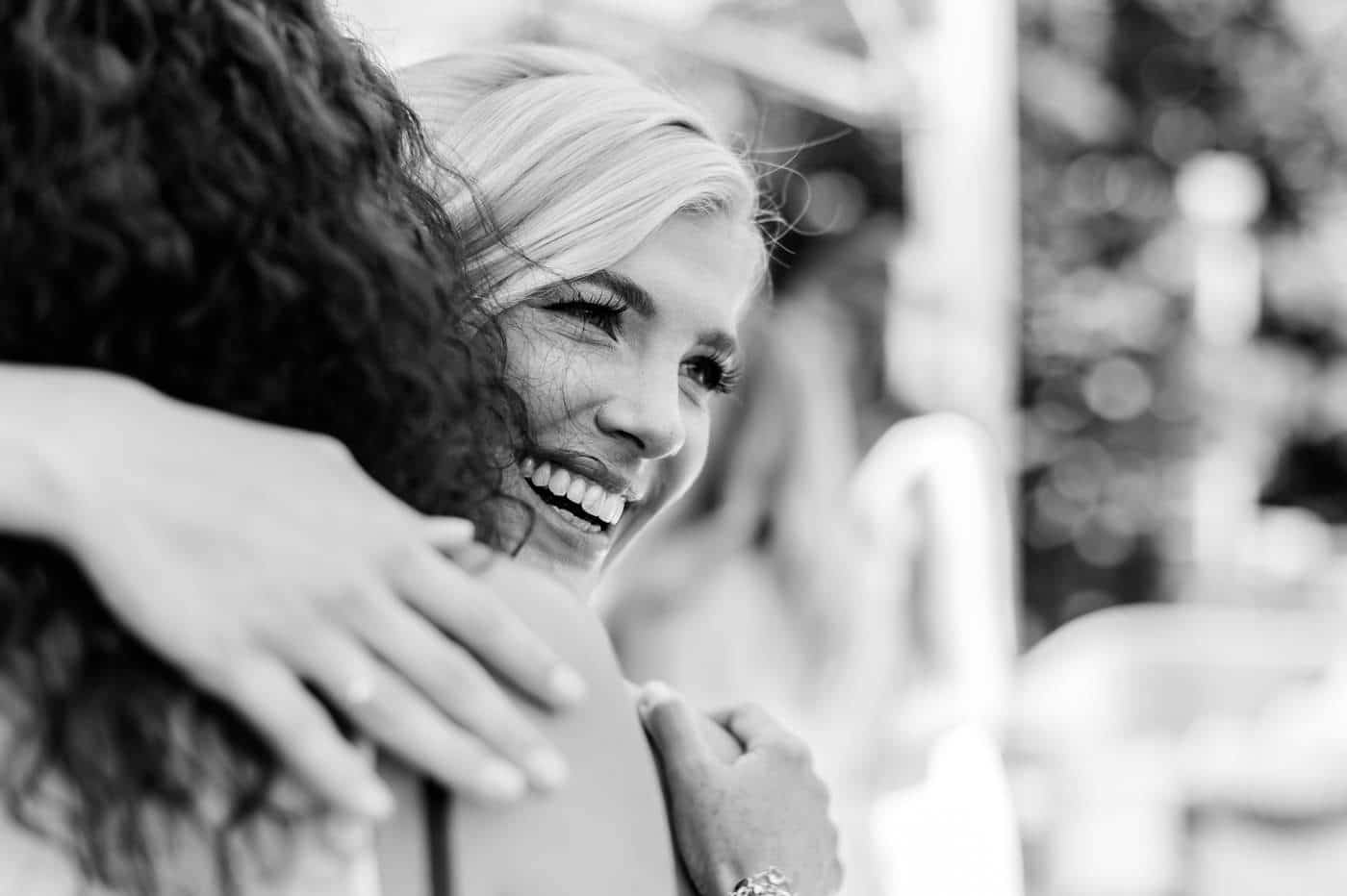 Sourire éclatant de la mariée