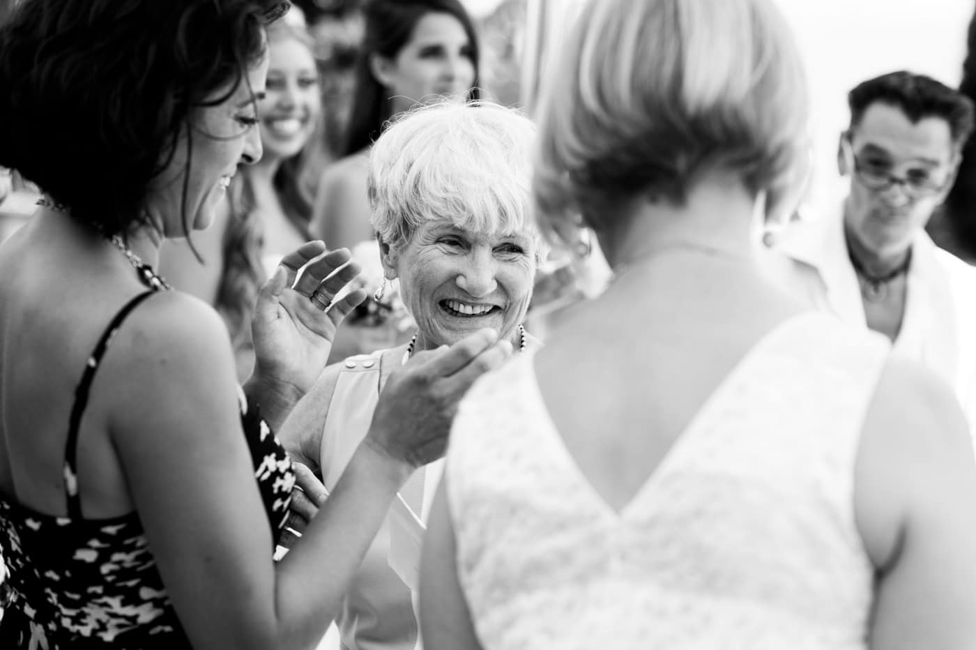 L'oratrice félicitée pour son discours