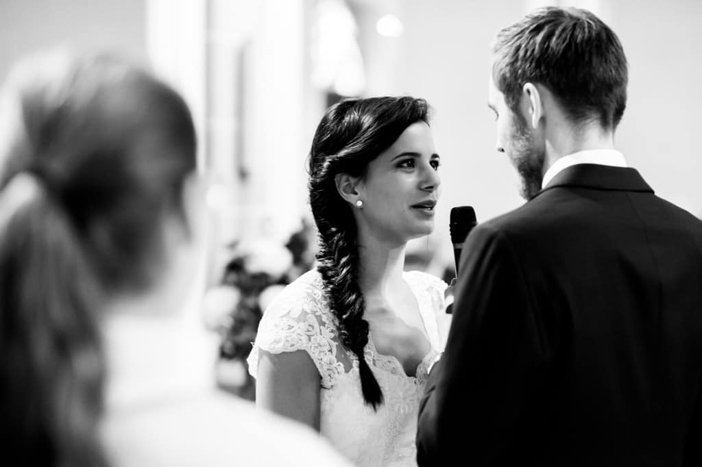 La mariée dit oui à son époux