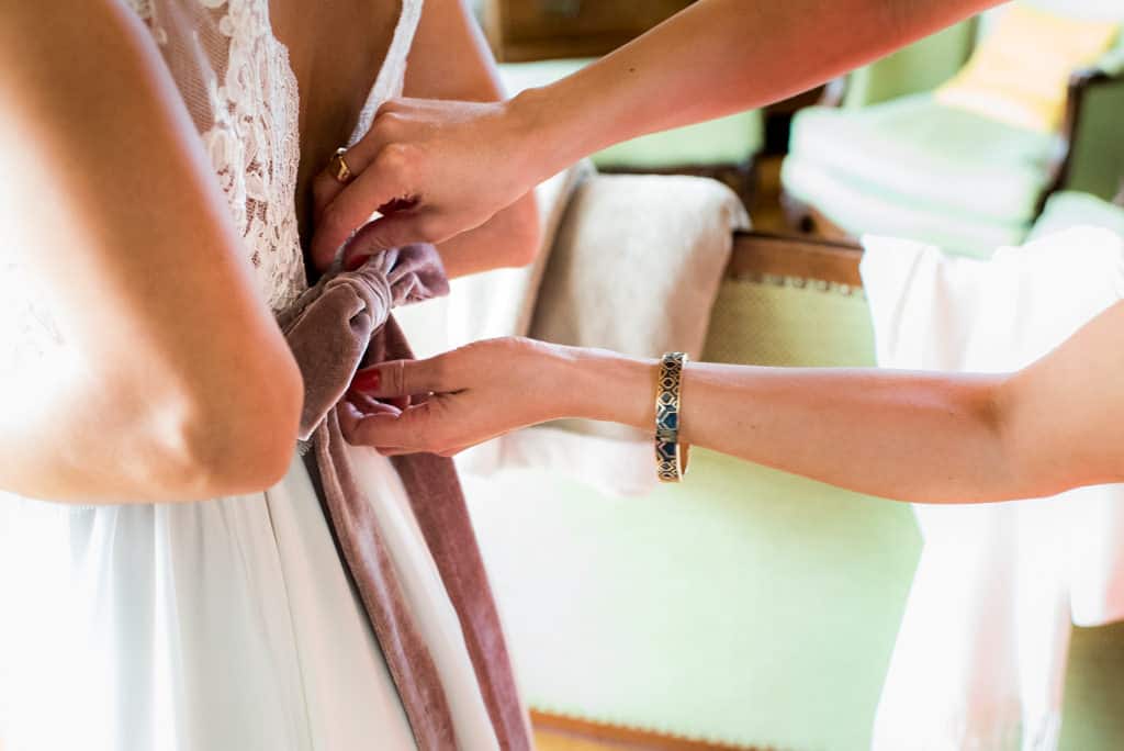 Derniers préparatifs pour la mariée