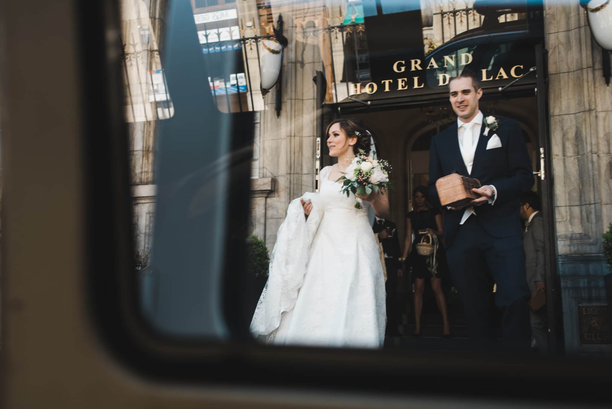 Sortie du Grand Hôtel du Lac à Vevey