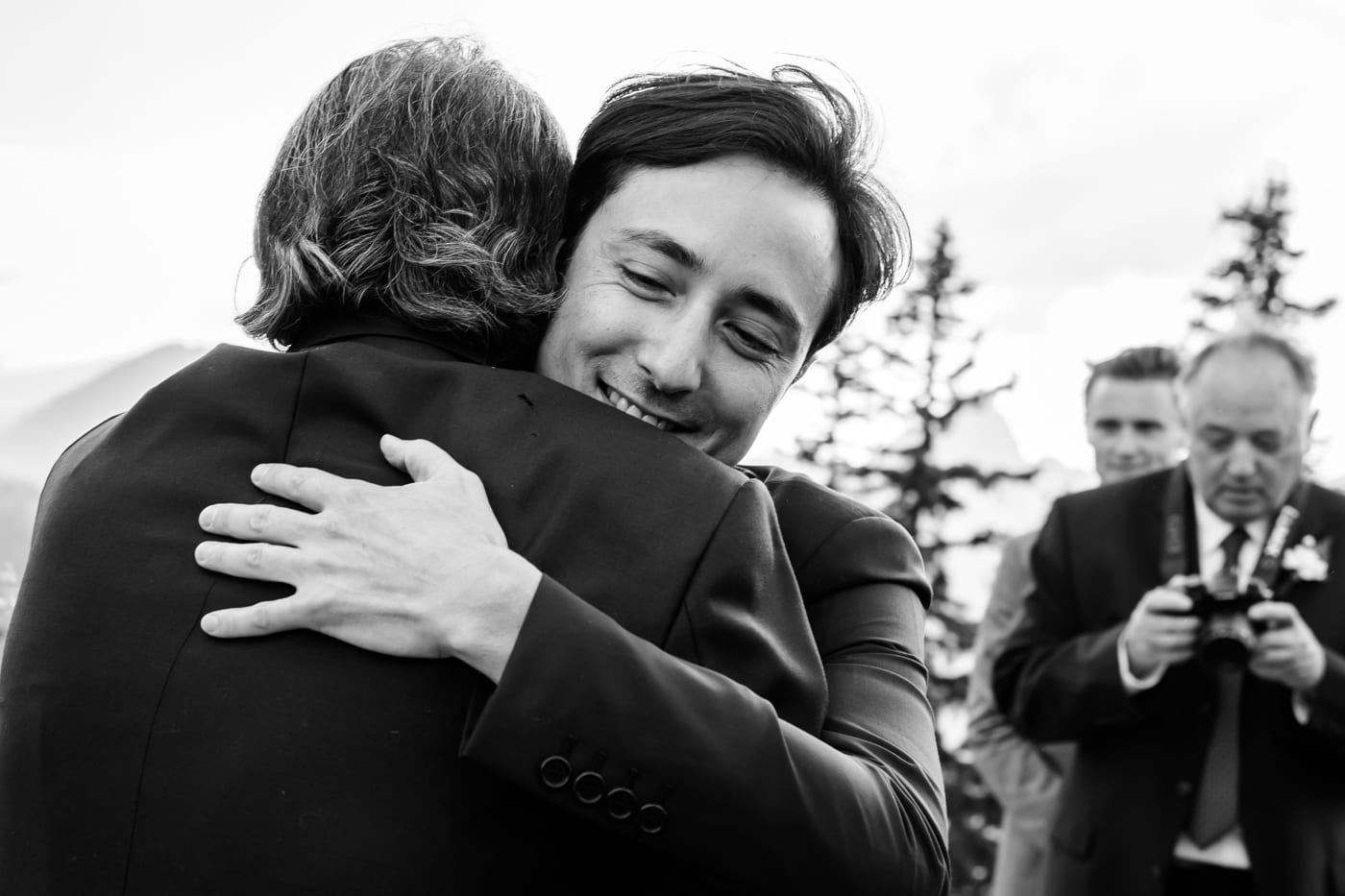 En Montage à Gstaad Et à L’hôtel Bellevue Félicitations pour le marié à Gstaad
