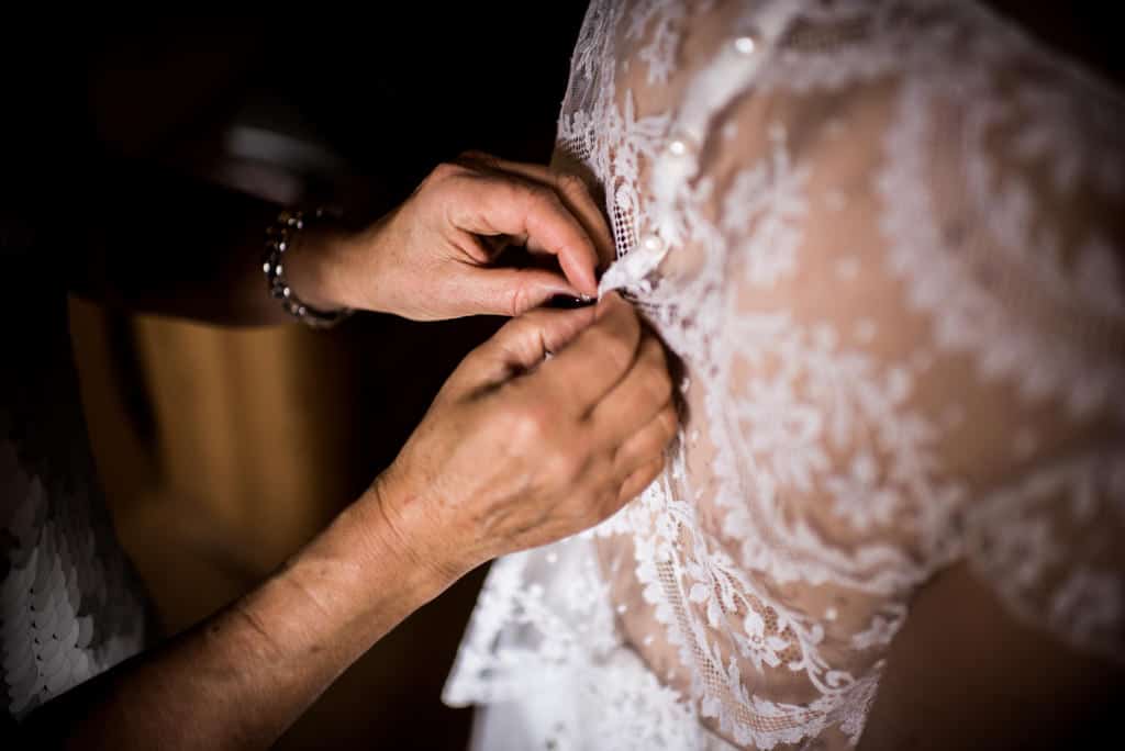 Derniers préparatifs pour la mariée