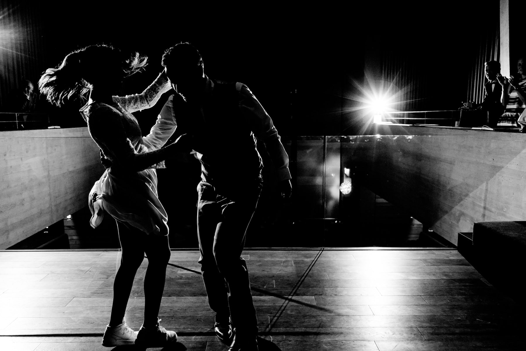 La fête bat son plein au rythme de la danse à l'hôtel Chetzeron.