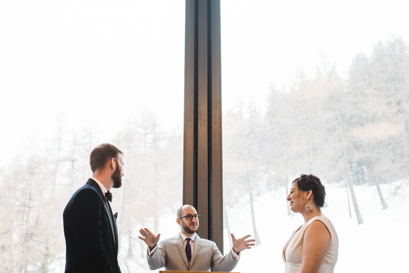 Maiensässhotel à Guarda Val Dans Les Grisons Les mariés se disent oui lors de la cérémonie à Guarda Val