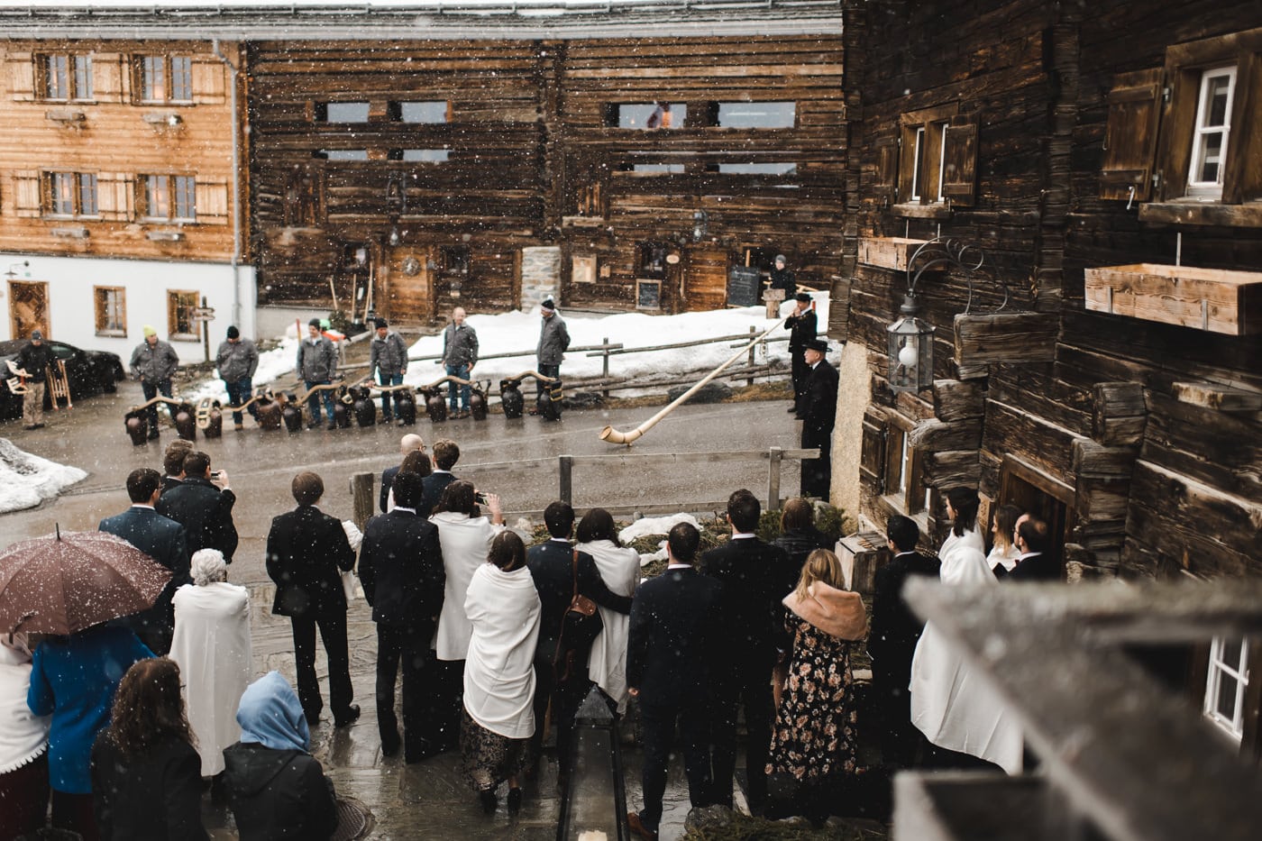 Maiensässhotel à Guarda Val Dans Les Grisons Sortie au son du cor des Alpes à l'extérieur du Maiensässhotel