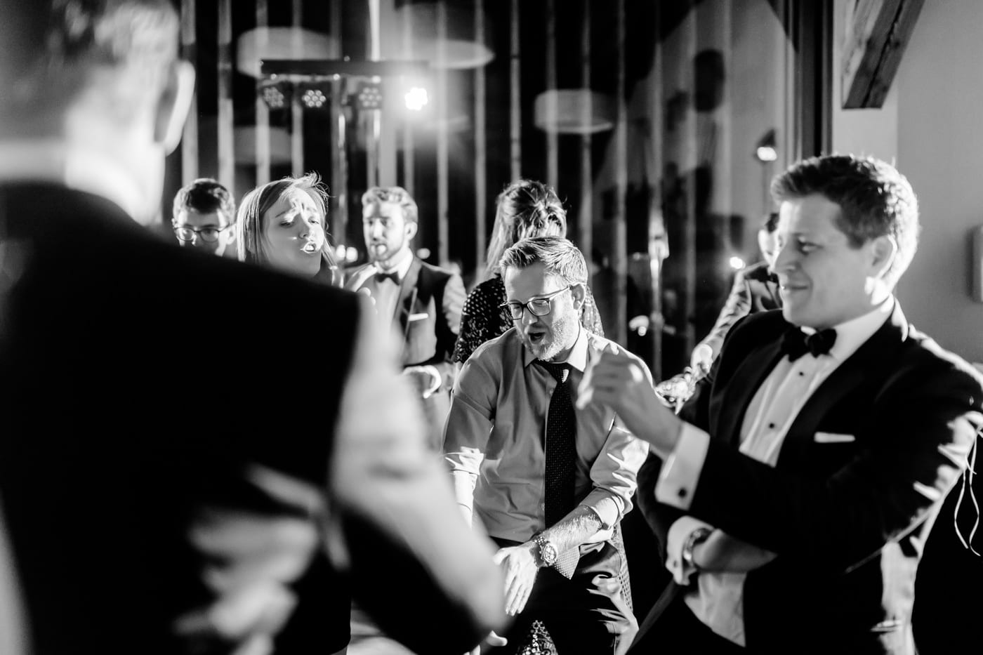 Maiensässhotel à Guarda Val Dans Les Grisons Les mariés dansent à Guarda Val