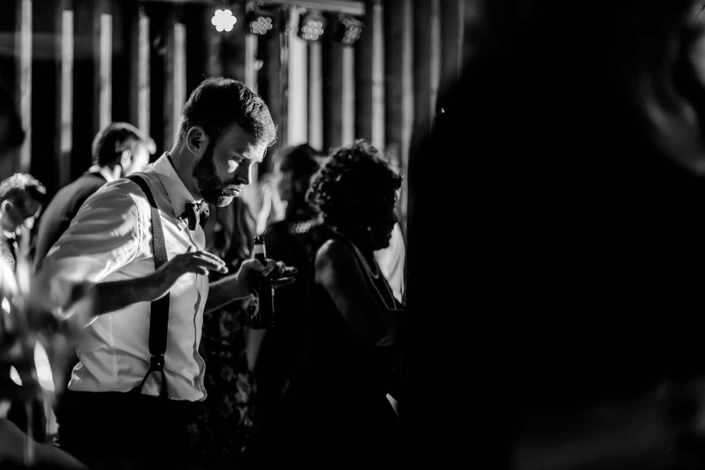 Maiensässhotel à Guarda Val Dans Les Grisons Jeux d'ombre avec le marié au Maiensässhotel de Guarda Val
