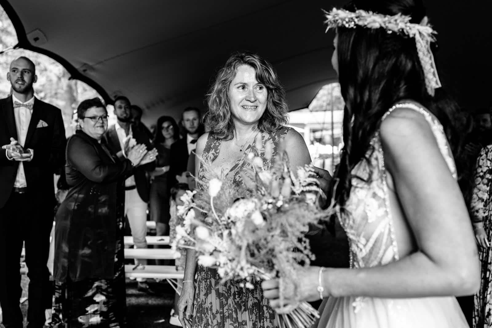 Photo de Alexandre Bourguet. Mariage à Bois Chamblard près du Lac Léman